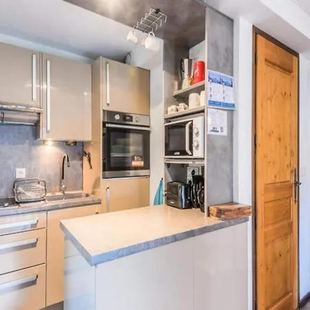 Apartament For 6 People *